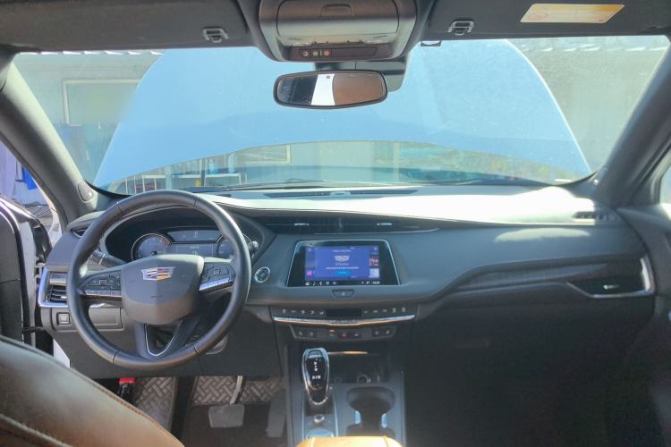 Used Cadillac XT4 2022 28T Two-Wheel Drive Prestige Version