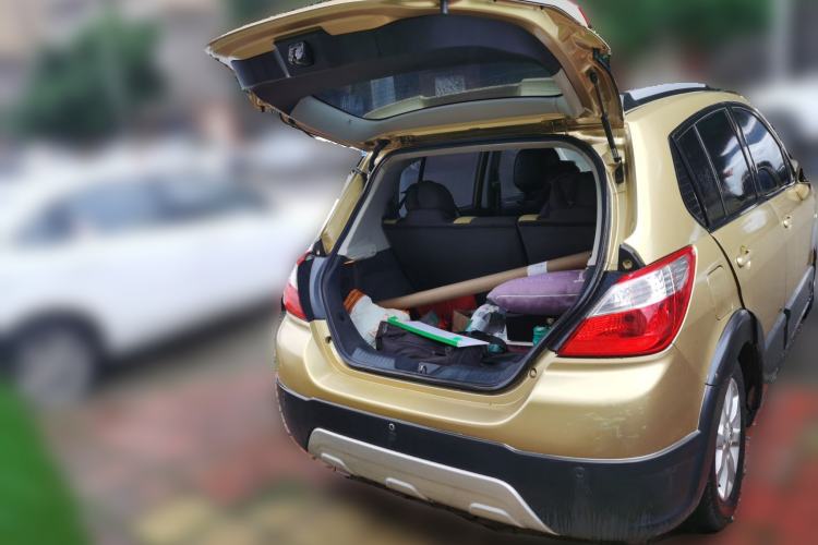 Used Venucia R50X 2013 1.6L Manual Model
