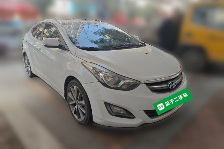 Used Hyundai Elantra (5th Generation / Langdong) 2015 1.6L Automatic Leading Model Front Right 45 Deg