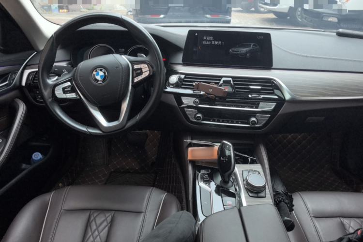 Used BMW 5 Series 2018 Revised Version 530Li Leading Edition Luxury Package Center Console