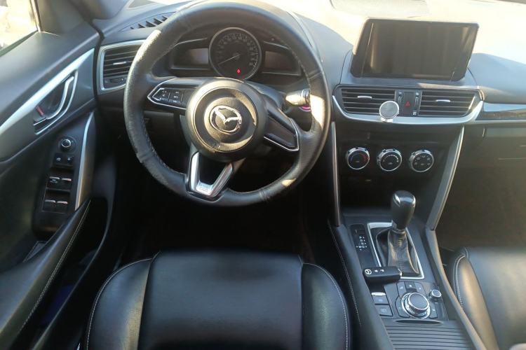 Used Mazda CX-4 2018 2.0L Automatic Two-Wheel Drive Blue Sky Dynamic Version China VI Standard
