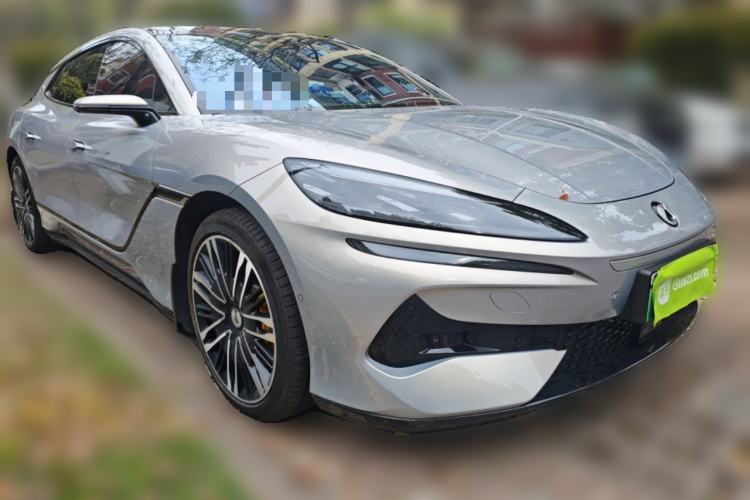 Used Denza Z9GT 2024 1100 Four-Wheel Drive Ultra Version Front Right 45 Deg