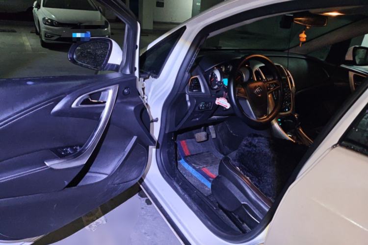 Used Buick GT 2014 XT 1.6L Automatic Fashion Edition Driver Seat