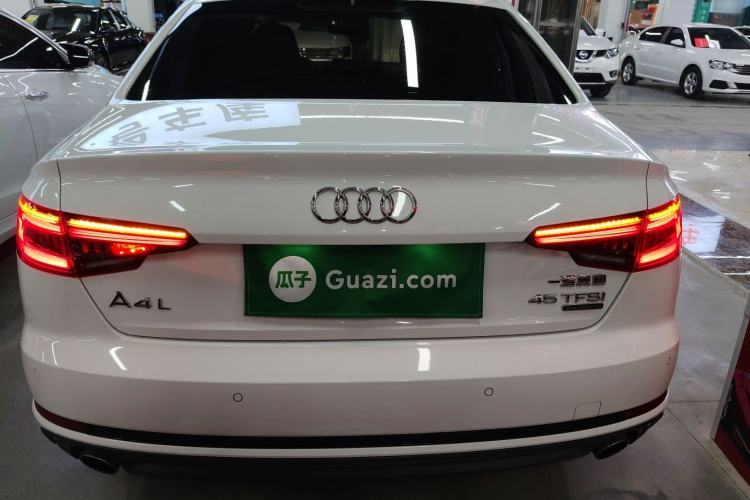 Used Audi A4L 2018 30th Anniversary Edition 40 TFSI Fashion Model