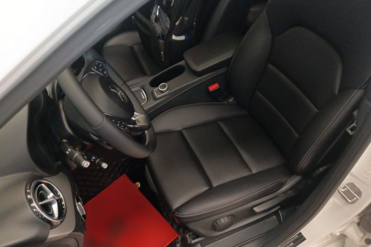 Used Mercedes-Benz B-Class 2018 B 200 Sport Edition Left Front Seat