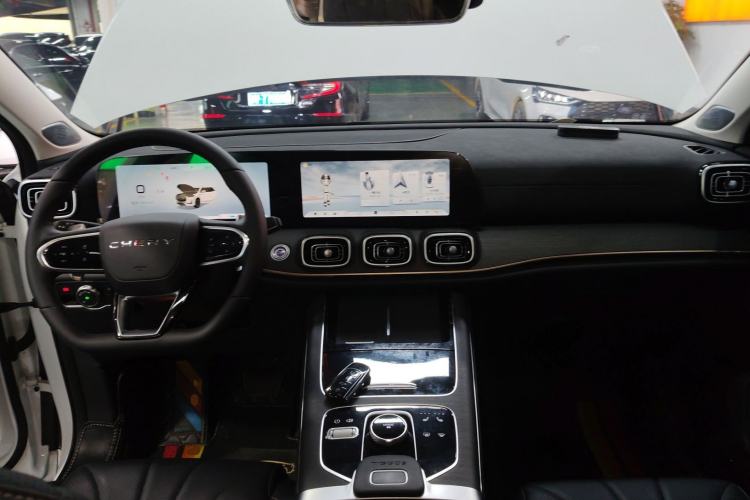 Used Chery Tiggo 9 2023 2.0T Dual-Clutch Two-Wheel Drive Luxury Edition 5 Seats