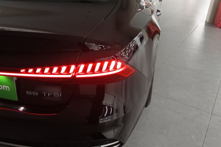 Used Audi A7L 2024 45TFSI quattro S-line Visionary Edition Flow Crystal Package