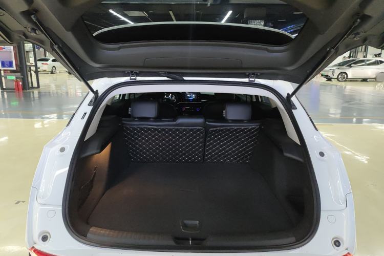 Used Buick Velite 6 2019 Connected Fashion Model
