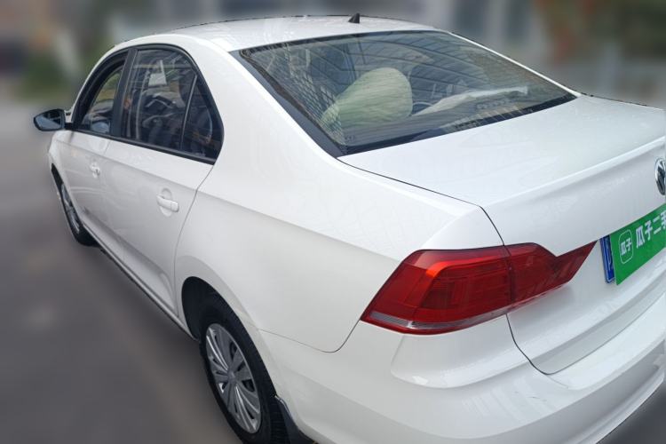 Used Volkswagen Santana 2016 1.6L Automatic Fashion Edition Exterior 3