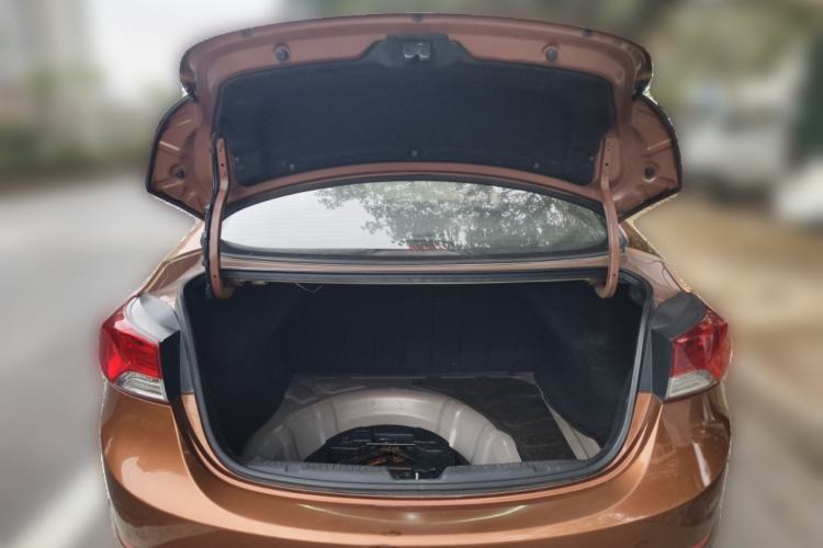 Used Hyundai Elantra (5th Generation / Langdong) 2012 1.6L Automatic Leading Model
