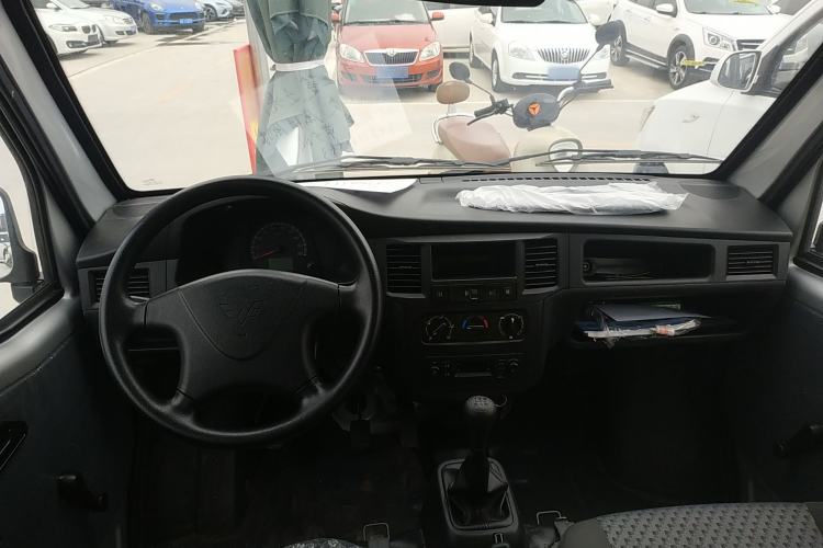 Used Wuling Zhiguang 2023 1.5L Practical Version 5/7 Seats
