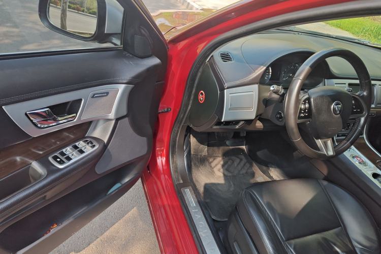 Used Jaguar XF 2014 XF 2.0T Prestige Edition
