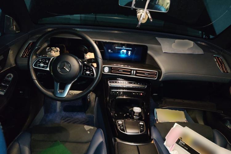 Used Mercedes-Benz EQC 2021 EQC 400 4MATIC Center Console