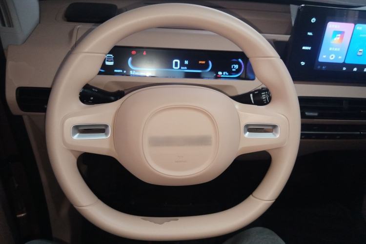 Used Geely Galaxy Panda 2024 Panda Mini 200km Endurance Bear
