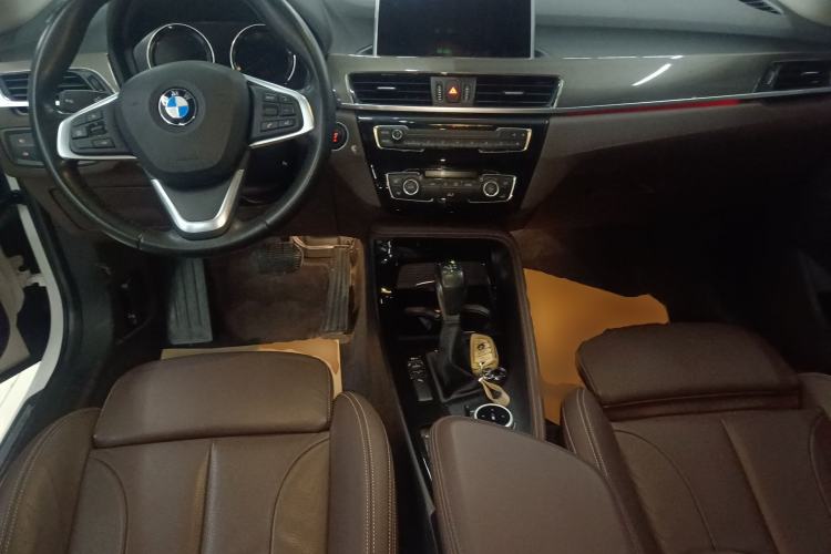 Used BMW X1 2019 sDrive18Li Premium Edition Center Console