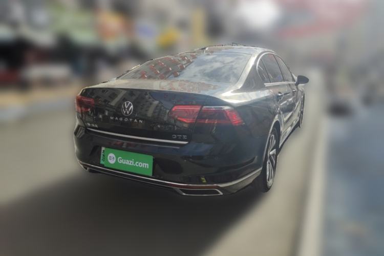 Used Volkswagen Magotan GTE Plug-in Hybrid 2022 GTE Luxury Model Rear Right 45 Deg