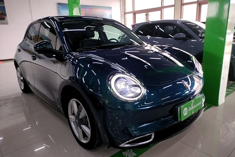 Used ORA Good Cat 2023 401 km Standard Range Luxury Version Lithium Iron Phosphate Front Right 45 Deg