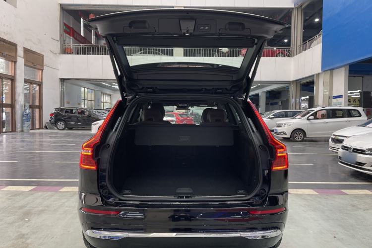 Used Volvo XC60 New Energy 2025 Plug-in Hybrid Long-Range All-Wheel Drive Smart Luxury Edition
