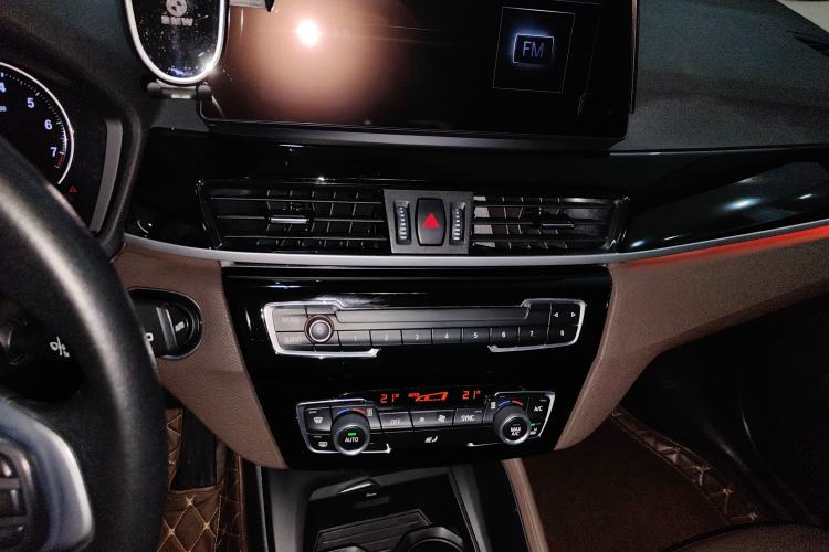 Used BMW X1 2020 sDrive25Li Leading Model
