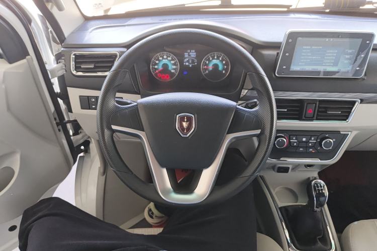 Used Jinbei New Hiace S 2023 1.5L Wealth Edition Van 2/5-Seater Non-Air-Conditioned Version SWC15M Steering Wheel