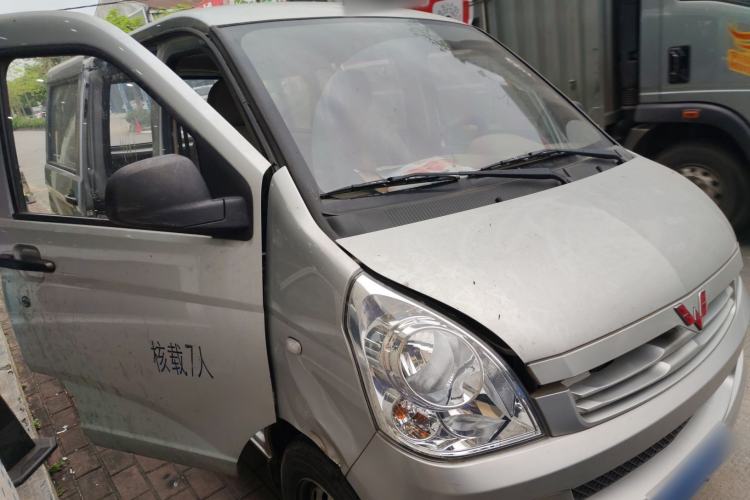 Used Wuling Rongguang S 2023 1.5L Base Version 5/7 Seats Front Right 45 Deg