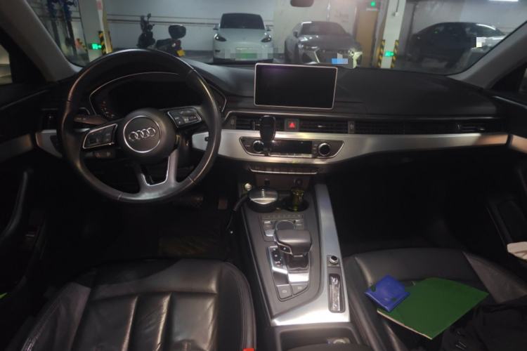 Used Audi A4L 2018 30th Anniversary Edition 40 TFSI Fashion Model
