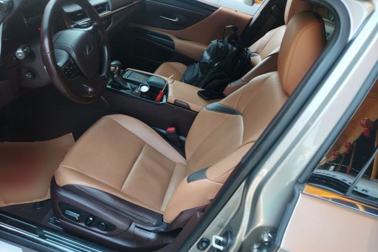 Used Lexus ES 2020 200 Excellence Edition