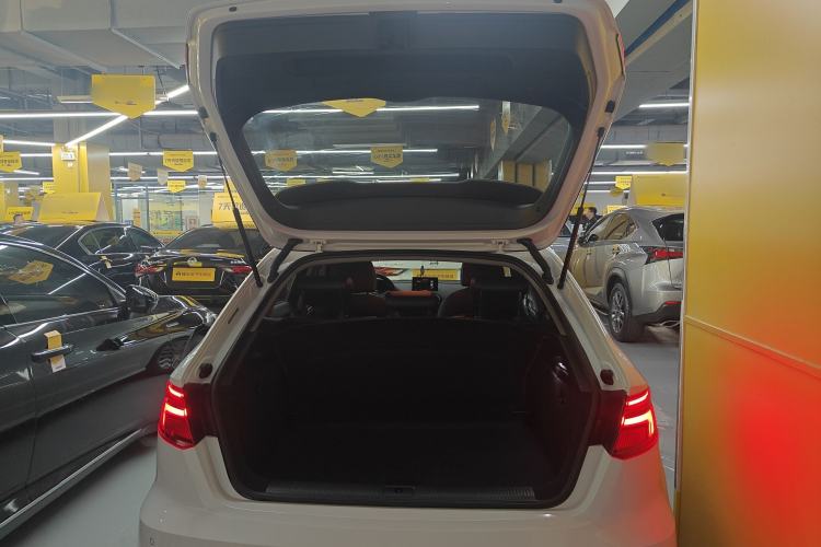 Used Audi A3 2018 30th Anniversary Edition Sportback 35 TFSI Fashion Model
