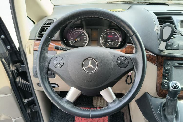 Used Mercedes-Benz Viano 2013 3.5L Haoci version