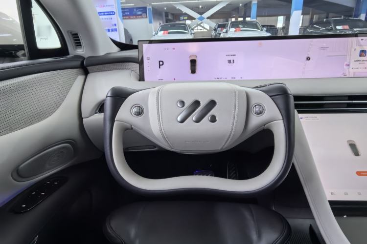 Used IM LS7 2023 90 kWh Elite Rear-Drive Version
