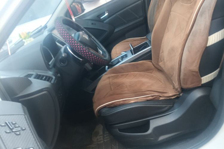 Used Luxgen U6 SUV 2014 2.0T ZhiZun Model Left Front Seat