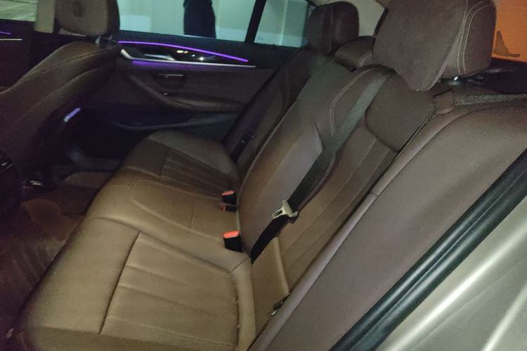 Used BMW 5 Series 2019 525Li Luxury Package
