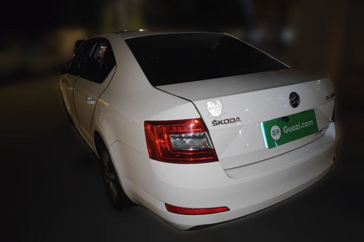 Used Skoda Octavia 2017 Classic Model 1.6L Manual Comfort Edition
