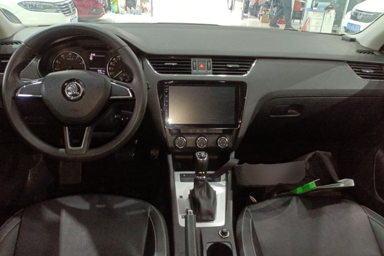 Used Skoda Octavia 2017 1.6L Automatic Chuanxing Edition
