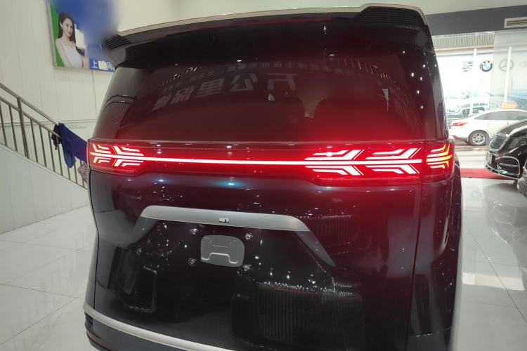 Used Denza D9 2022 DM-i 970 Four-Wheel Drive Flagship Model