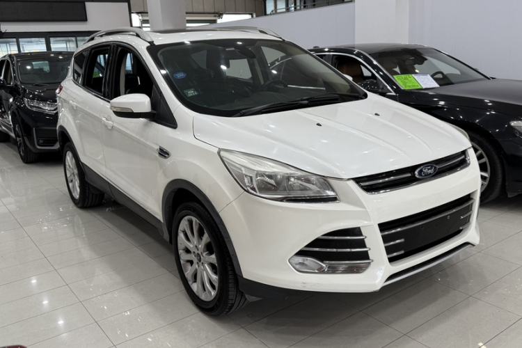 Used Ford Kuga 2013 1.6L GTDi Two-Wheel-Drive Trend Model Exterior 6