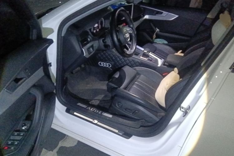 Used Audi A4L 2022 40 TFSI Fashion Dynamic Model
