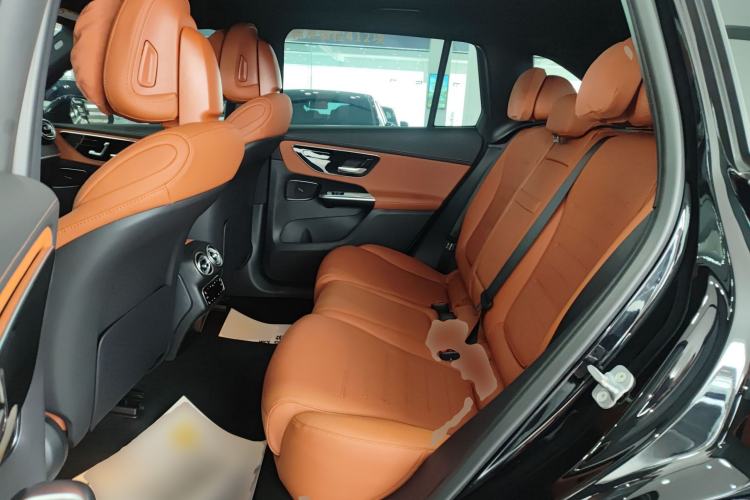 Used Mercedes-Benz GLC 2024 GLC 260 L 4MATIC Luxury Model 5 Seats