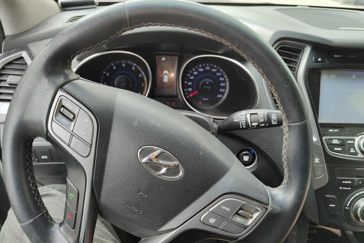 Used Hyundai Santa Fe 2015 2.0T Automatic All-Wheel Drive Smart Version 5 Seats
