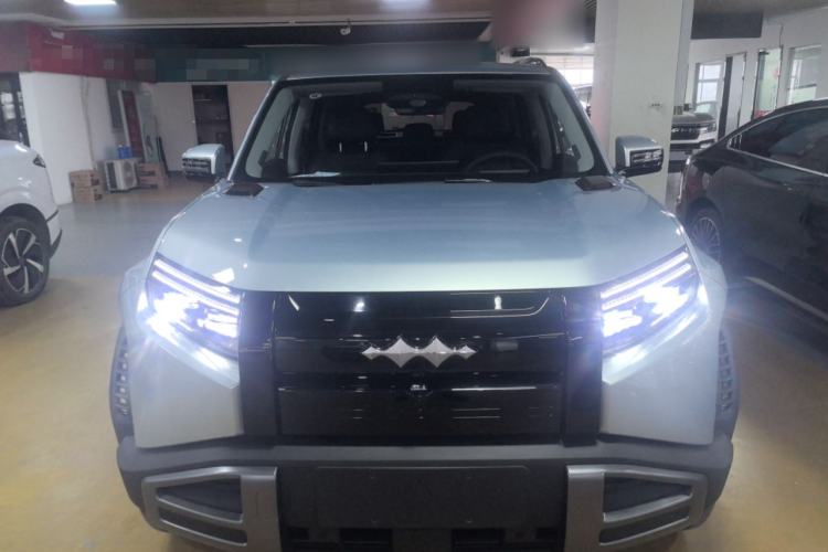 Used Formula Leopard Titanium 3 2025 501KM All-Wheel Drive Intelligent Driving Ultra Version
