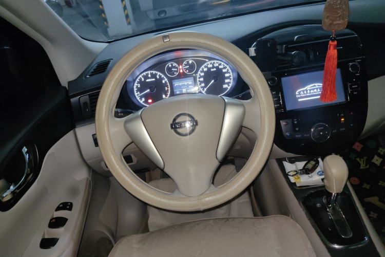 Used Nissan Tiida 2013 1.6L CVT Cool Cafe Edition