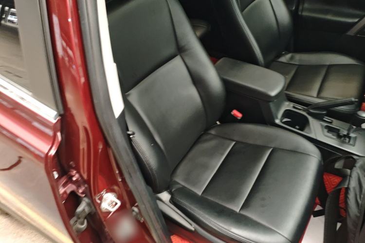 Used Toyota RAV4 2019 2.0L CVT Two-Wheel Drive Pioneer Edition China V Standard