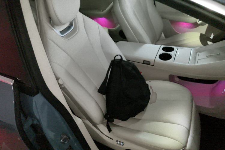 Used Hima Luxeed R7 2024 All-Electric 667 km Max Right Front Seat