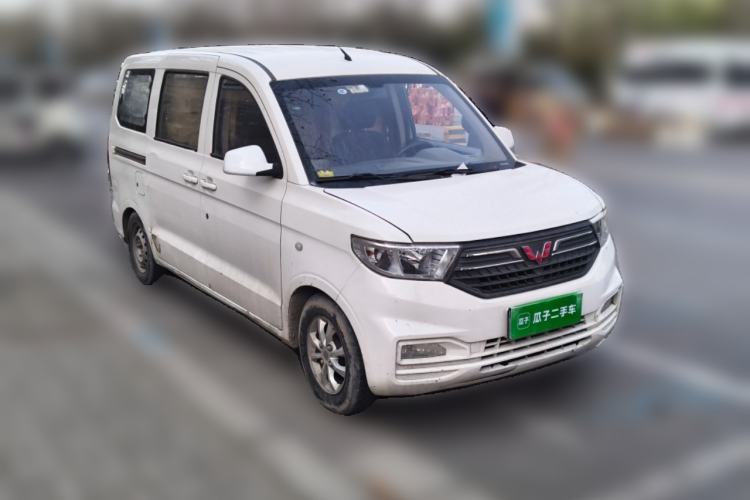 Used Wuling Hongguang V 2019 1.5L Enjoyment Version China VI LAR