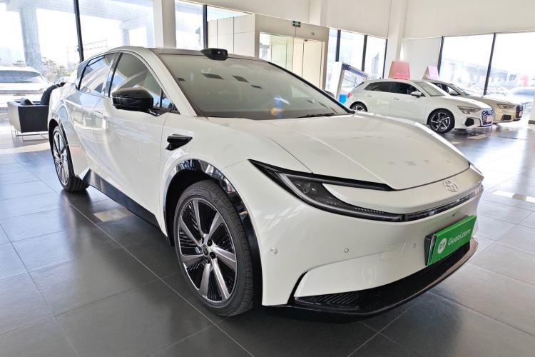 Used Toyota bZ5 2025 Model 550 PRO Smart Driving Edition
