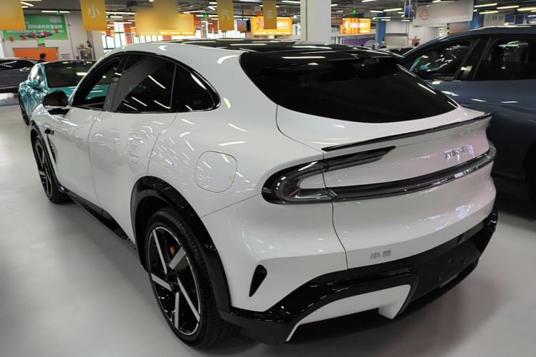 Used Xiaomi Auto YU7 2025 Ultra-Long Range High-Performance All-Wheel-Drive Max Edition
