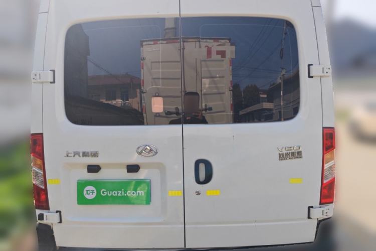 Used SAIC MAXUS Xintu V80 2019 2.5T Classic Model 6-Speed Manual Aotong Long Wheelbase Mid-Height 7-Seater
