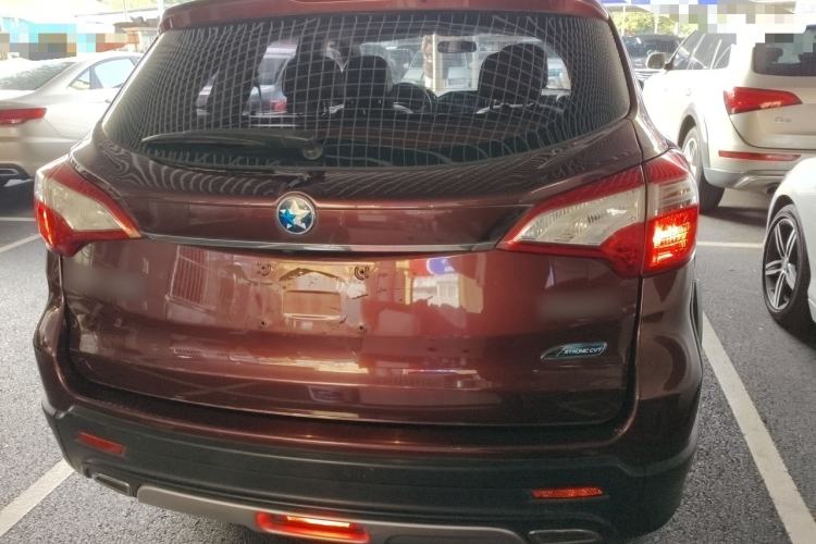 Used Venucia T70X 2015 2.0L CVT SmartFun Sport Edition
