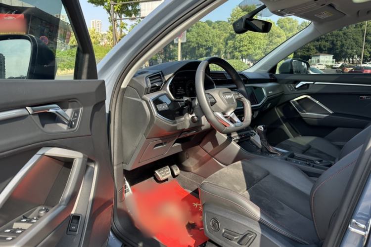 Used Audi Q3 2022 40 TFSI RS Package Performance Model
