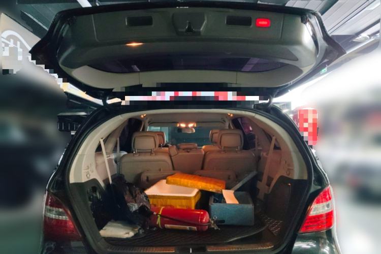 Used Mercedes-Benz R-Class 2011 R 300 L Business Model Trunk